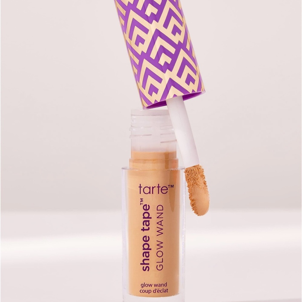 Tarte shape tape glow wand in color (auroral)